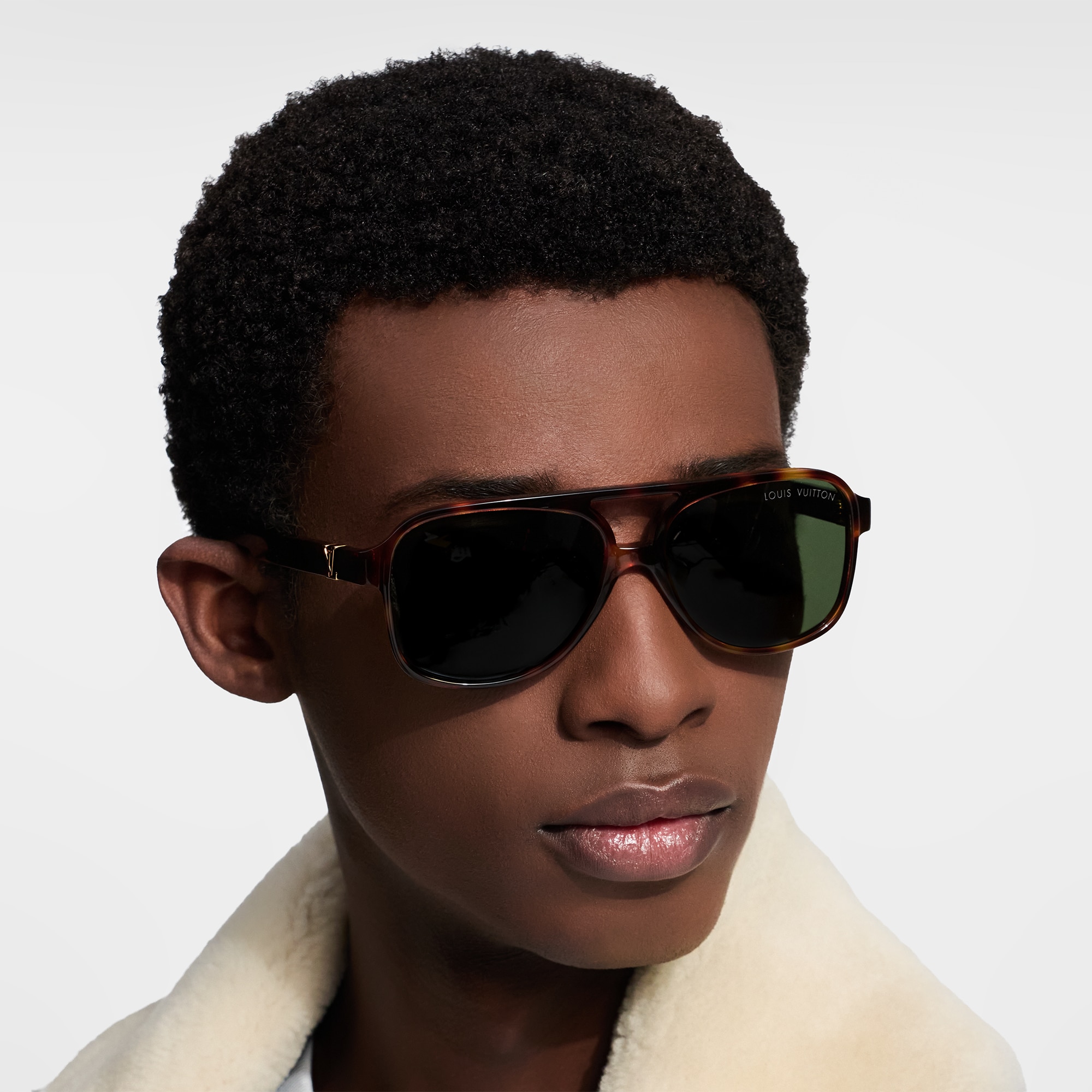 LOUIS VUITTON ダークブラウン レザーベル メンズ LV Hit Pilot Sunglasses S00 - Holiday Gifts for Him | LOUIS VUITTON